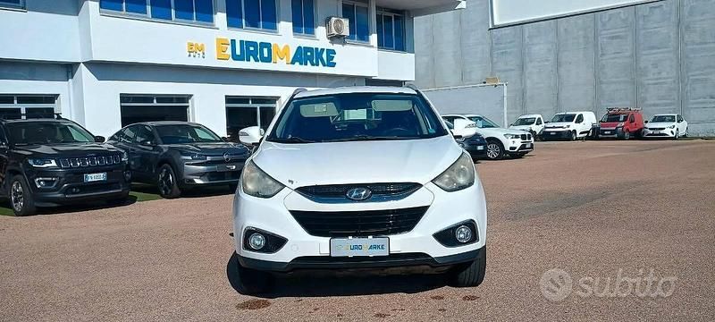 Usata Hyundai ix35 Comfort 140 CV (102 kW) 2012 Bianco SUV
