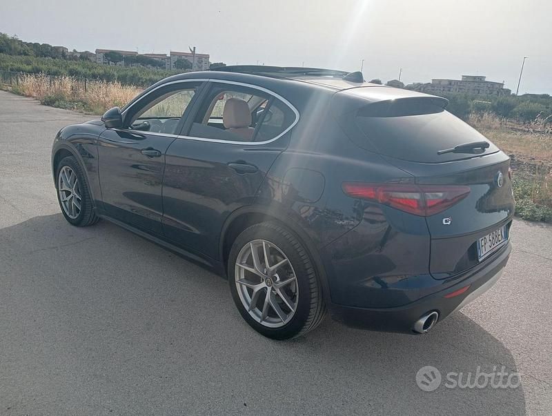 Usata Alfa Romeo Stelvio 280 CV (205 kW) 2018 Blu SUV