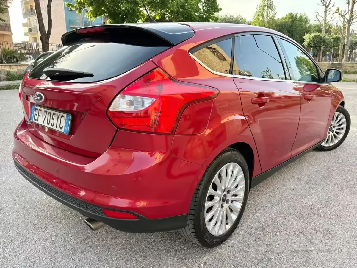 Usata Ford Focus 150 CV (110 kW) 2011 Rosso Berlina