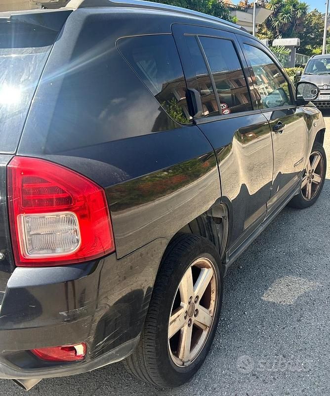 Usata Jeep Compass Limited 163 CV (119 kW) 2012 Nero SUV
