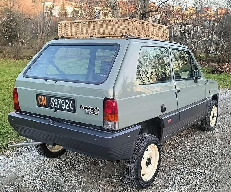 Usata Fiat Panda 4x4 48 CV (35 kW) 1983 Verde Utilitaria