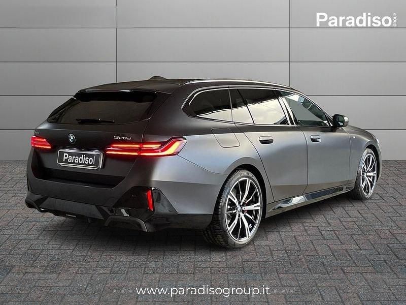 Nuova BMW 520 Sport Line 197 CV (144 kW) 2025 Grigio Station wagon