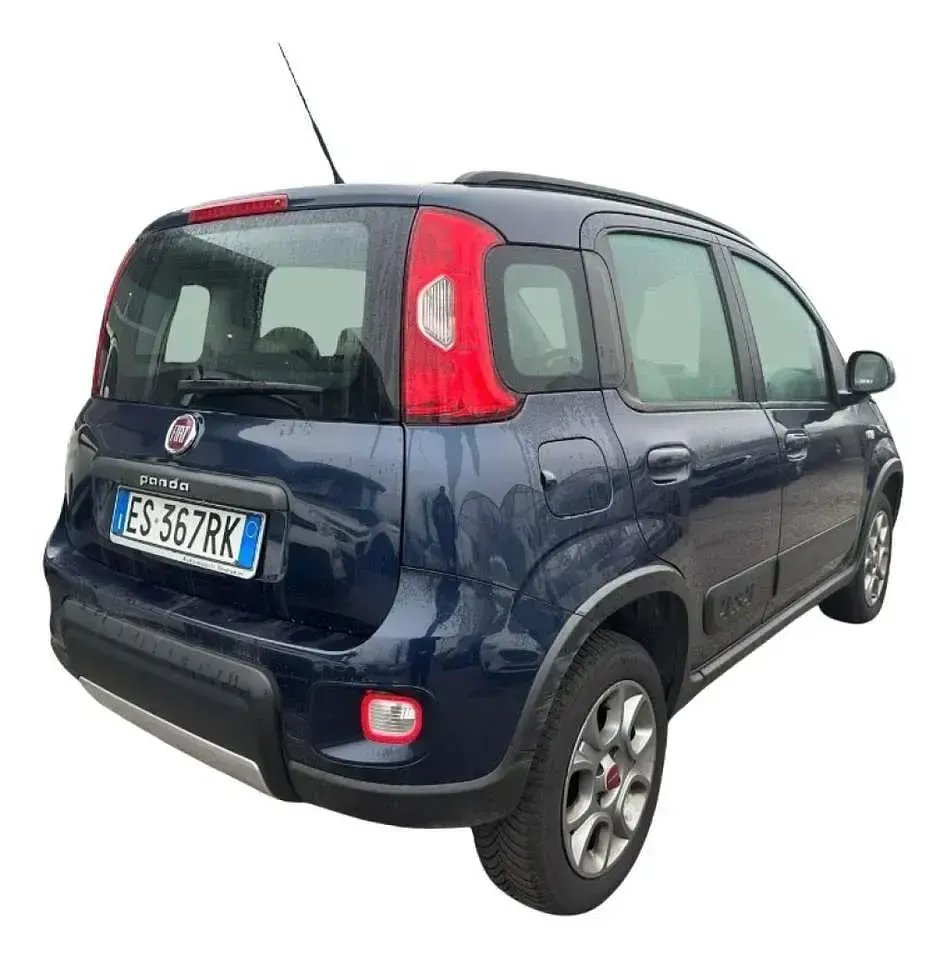 Usata Fiat Panda 4x4 S 75 CV (55 kW) 2013 Blu Utilitaria