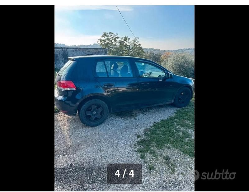 Nero Usata 2010 VW Golf VI Trendline Tre volumi | 2300 € (Super prezzo) - Immagine 1/3