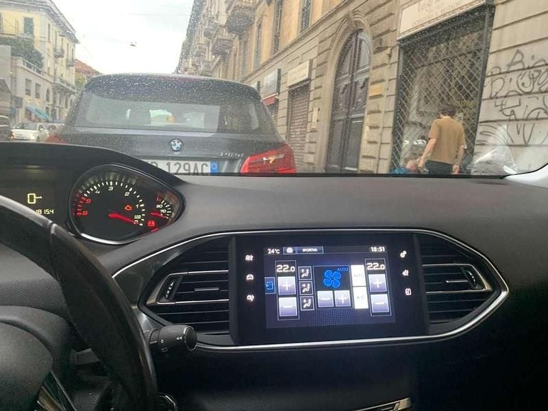 Usata Peugeot 308 Active 92 CV (67 kW) 2014 Bianco Berlina
