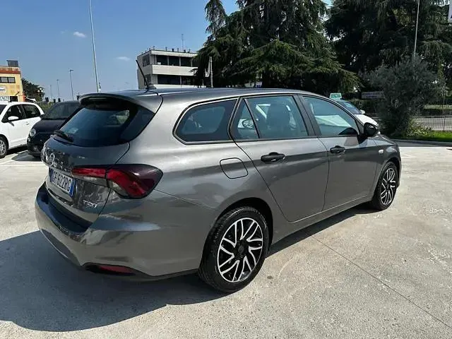Usata Fiat Tipo Life 131 CV (96 kW) 2021 Grigio Station wagon