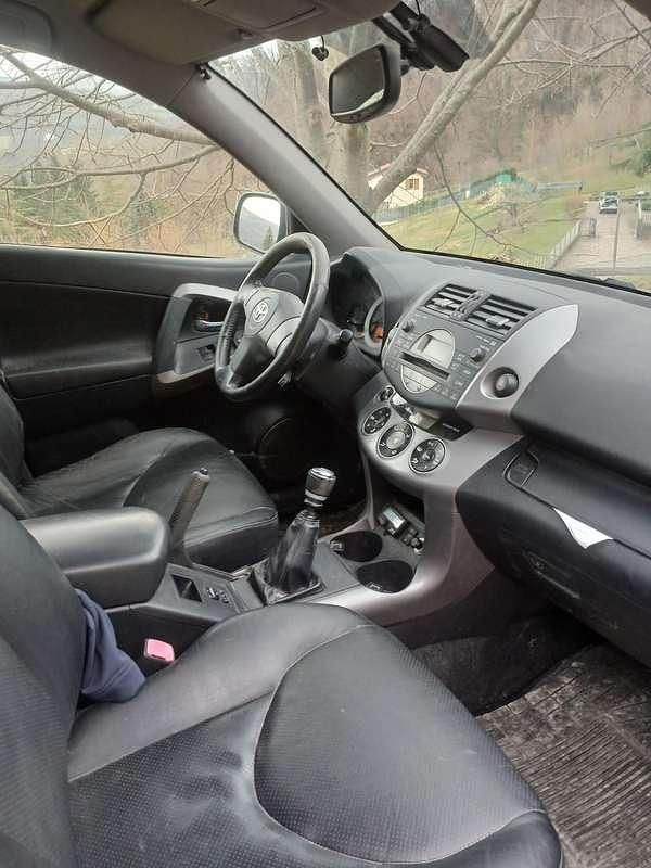 Usata Toyota RAV4 Luxury 136 CV (100 kW) 2007 SUV