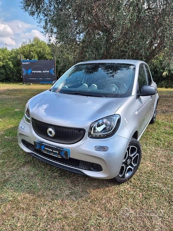 Grigio Usata 2015 Smart ForFour Due volumi | 8800 € (Buon prezzo) - Immagine 1/4