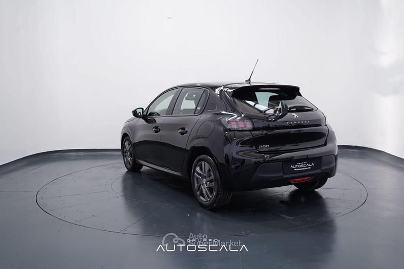 Usata Peugeot 208 Active 102 CV (75 kW) 2021 Nero perla Utilitaria