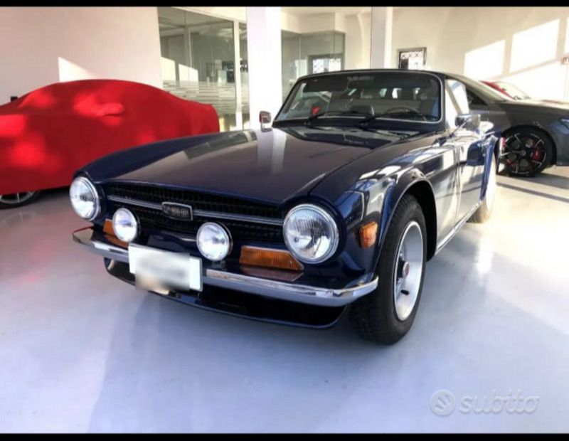 Blu Usata 1970 Triumph TR6 Cabrio | 25.900 € - Immagine 1/4