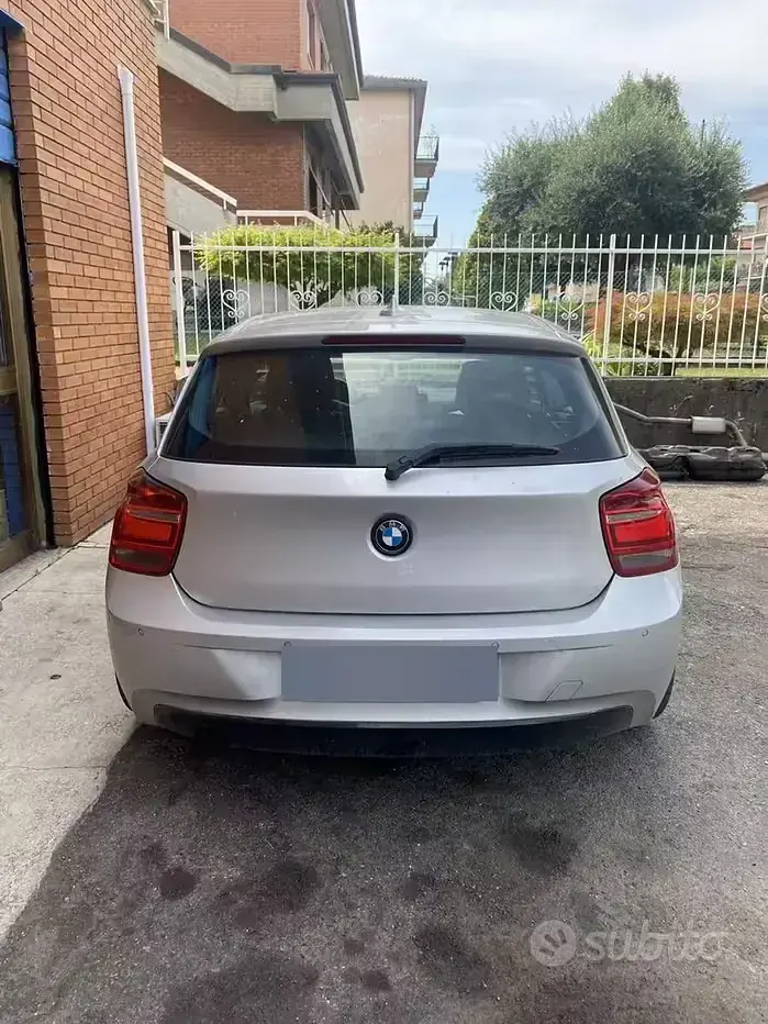 Usata BMW 114 102 CV (75 kW) 2012 Grigio Utilitaria