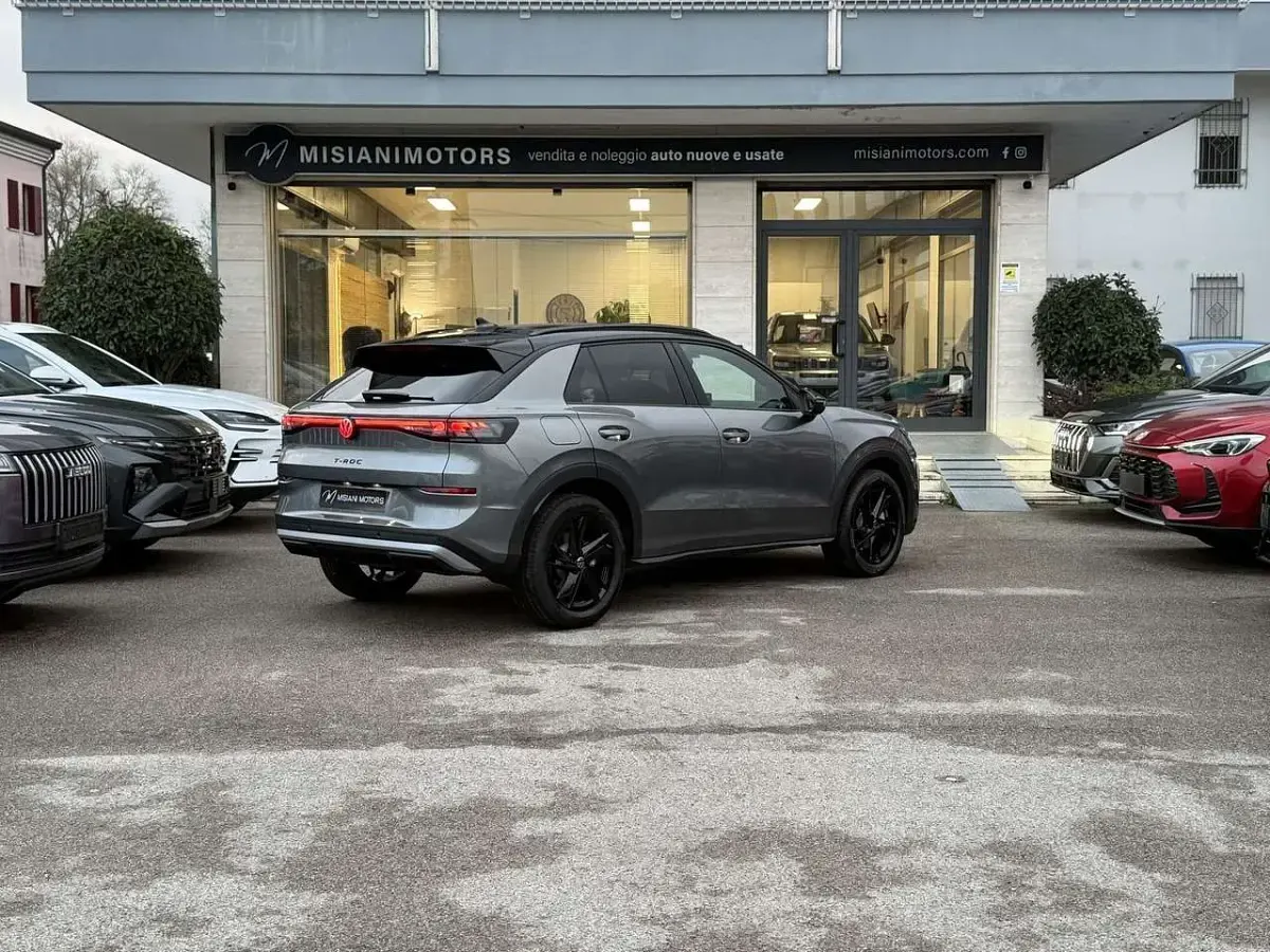 Nuova VW T-Roc Style 116 CV (85 kW) 2026 Grigio SUV
