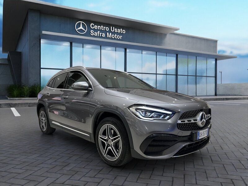 Usata Mercedes GLA250 Premium 160 CV (117 kW) 2022 Grigio montagna ; SUV