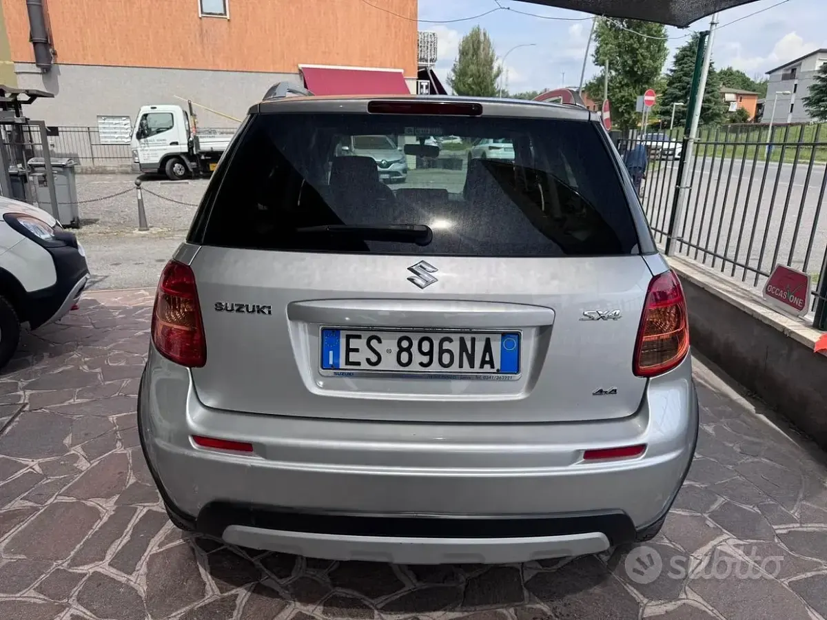 Second-hand Suzuki SX4 120 CP (88 kW) 2013 Gri SUV