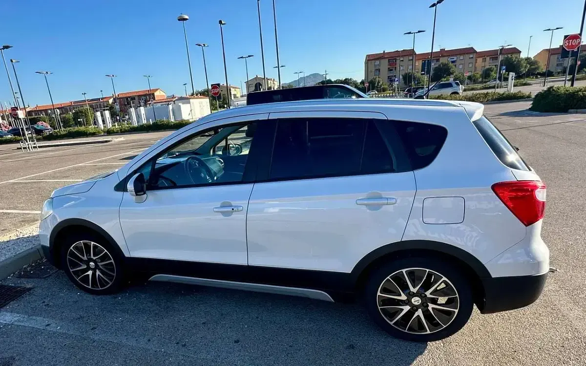 Usata Suzuki SX4 S-Cross 120 CV (88 kW) 2014 Bianco SUV