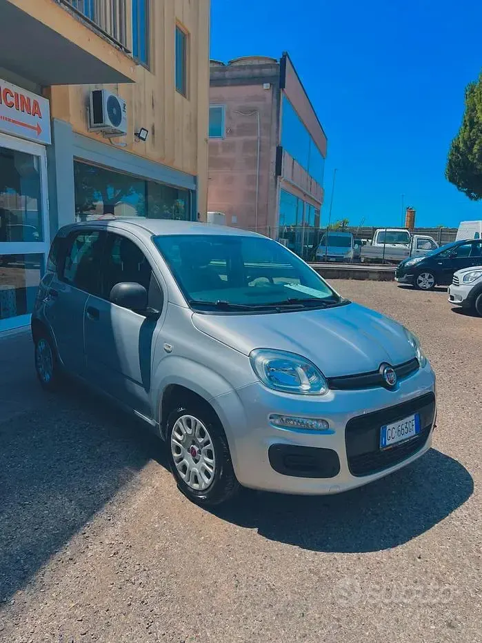 Usata Fiat Panda Easy 69 CV (50 kW) 2020 Grigio Utilitaria