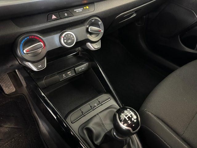 Usata Kia Rio Active 84 CV (61 kW) 2018 Grigio Berlina