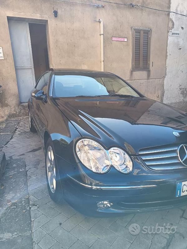 Usata Mercedes CLK270 170 CV (125 kW) 2005 Blu Coupé