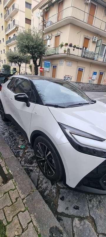 Usata Toyota C-HR Lounge 98 CV (72 kW) 2024 SUV