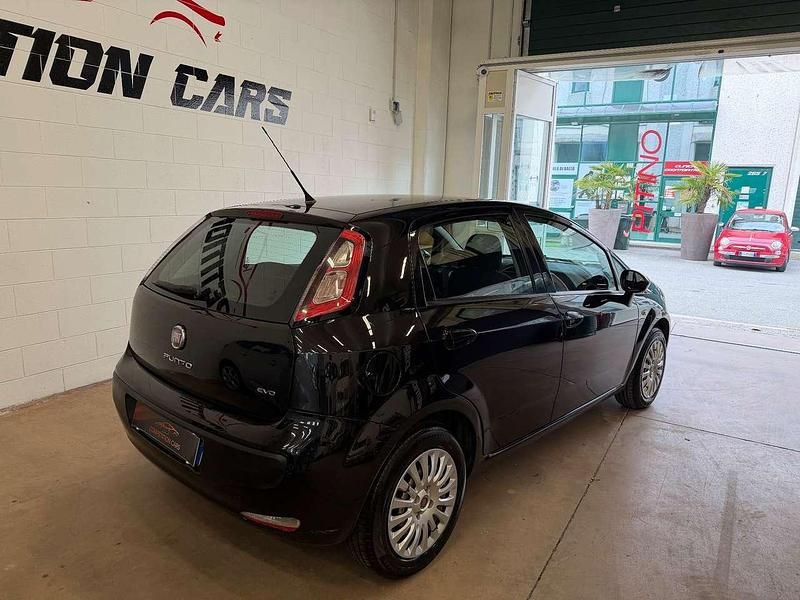 Usata Fiat Punto Active 60 CV (44 kW) 2011 Nero Berlina