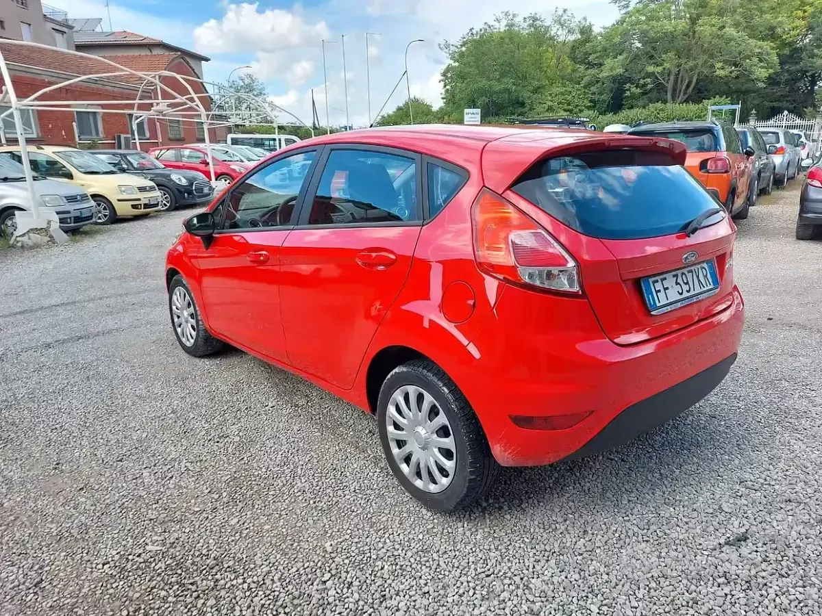 Usata Ford Fiesta 95 CV (69 kW) 2016 Rosso Utilitaria
