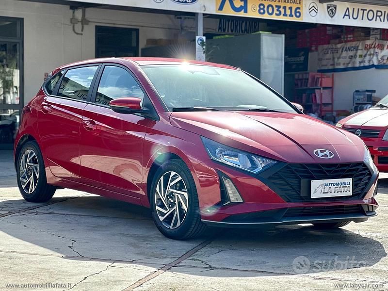 Nuova Hyundai i20 77 CV (56 kW) 2025 Verde Utilitaria