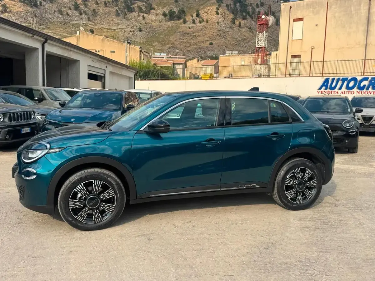 Usata Fiat 600 136 CV (100 kW) 2025 Blu SUV