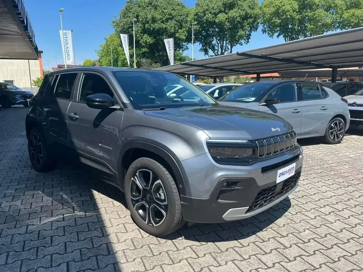 Usata Jeep Avenger Summit 101 CV (74 kW) 2025 Grigio SUV