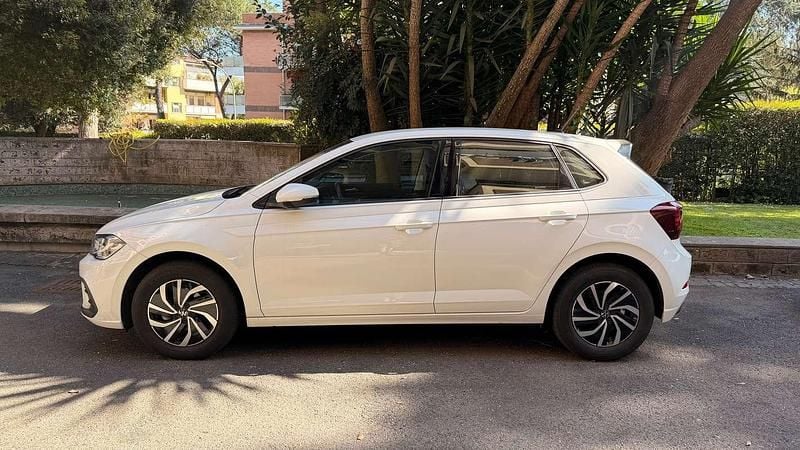 Usata VW Polo Life 80 CV (58 kW) 2024 Bianco Utilitaria