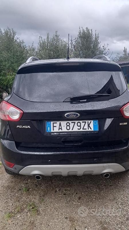 Usata Ford Kuga 163 CV (119 kW) 2010 Nero SUV