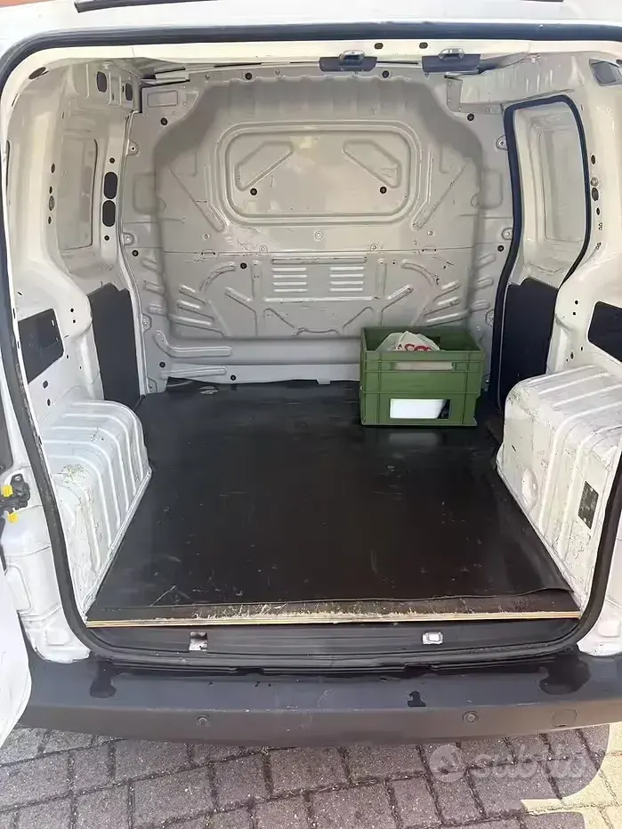 Usata Fiat Fiorino 95 CV (69 kW) 2015 Bianco Monovolume