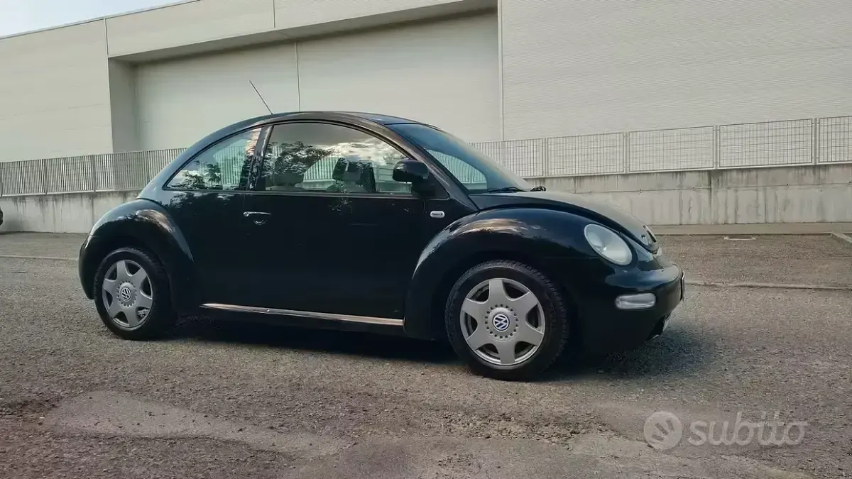 Usata VW New Beetle 116 CV (85 kW) 2000 Utilitaria