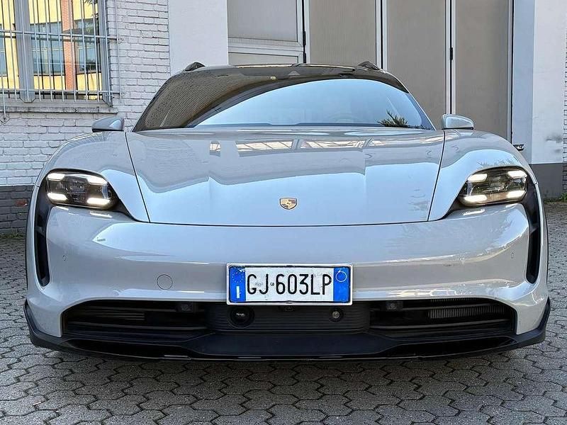 Usata Porsche Taycan Cross Turismo 139 kW (190 CV) 2022 Grigio Station wagon