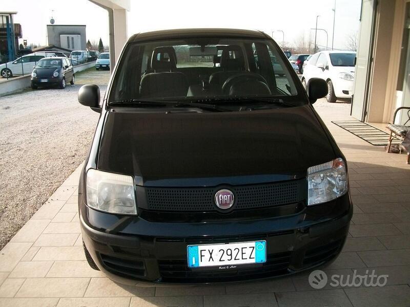 Usato 2012 Fiat Panda 1.2 Benzin 69 CV (4.490 €)