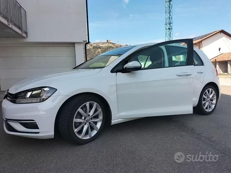 Usado VW Golf VII 115 CV (84 kW) 2018 Berlina