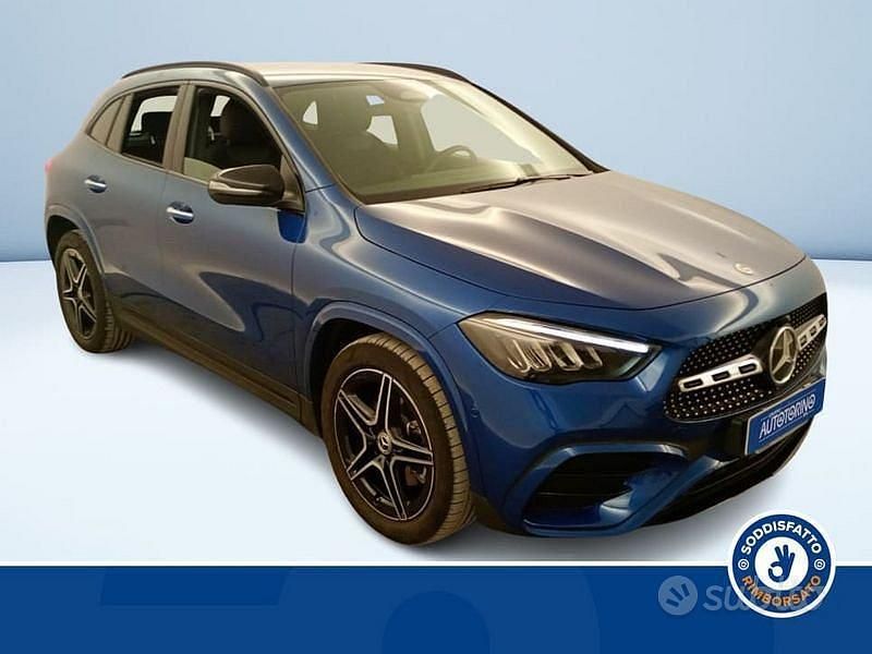 Usata Mercedes GLA180 Advanced Plus 116 CV (85 kW) 2024 Blu metallizzato SUV