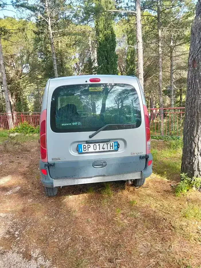 Usata Renault Kangoo 75 CV (55 kW) 2000 Grigio Monovolume