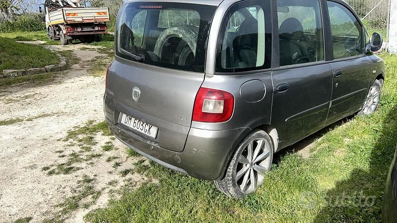 Usata Fiat Multipla 120 CV (88 kW) 2007 Monovolume