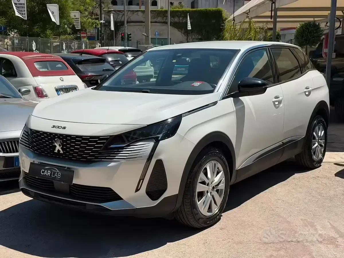 Usata Peugeot 3008 GT 131 CV (96 kW) 2022 Bianco SUV