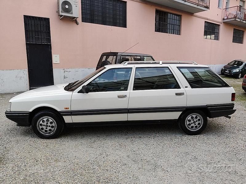 Usata Renault 21 88 CV (64 kW) 1988 Bianco Station wagon