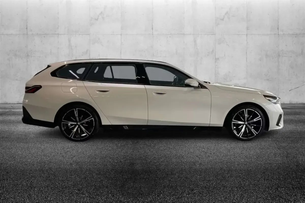 Usata BMW 520 M Sport 197 CV (144 kW) 2025 Bianco Station wagon