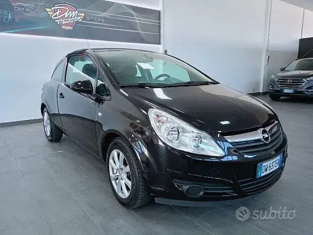 Usata Opel Corsa Enjoy 90 CV (66 kW) 2009 Nero Utilitaria