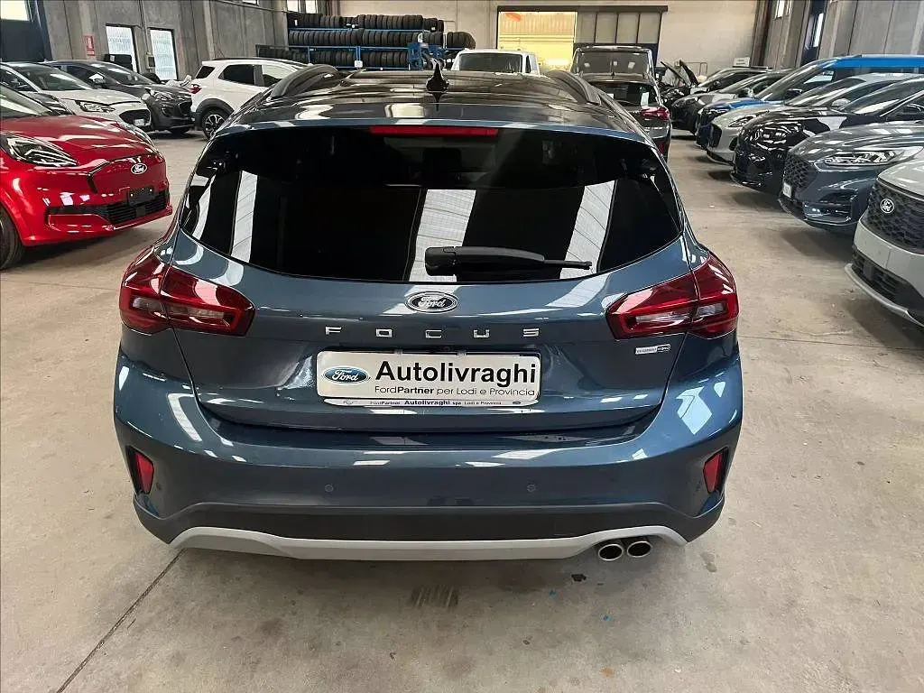 Usata Ford Focus Active 125 CV (91 kW) 2022 Blu SUV