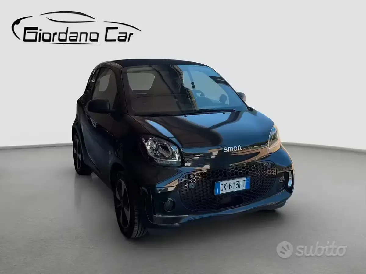 Usata Smart ForTwo Electric Drive Passion 41 kW (56 CV) 2022 Nero Berlina