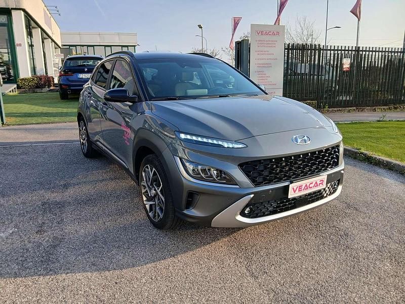 Usata Hyundai Kona 105 CV (77 kW) 2021 Argento SUV
