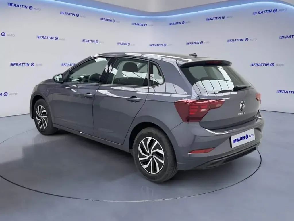 Usata VW Polo Life 95 CV (69 kW) 2025 Grigio scuro Utilitaria