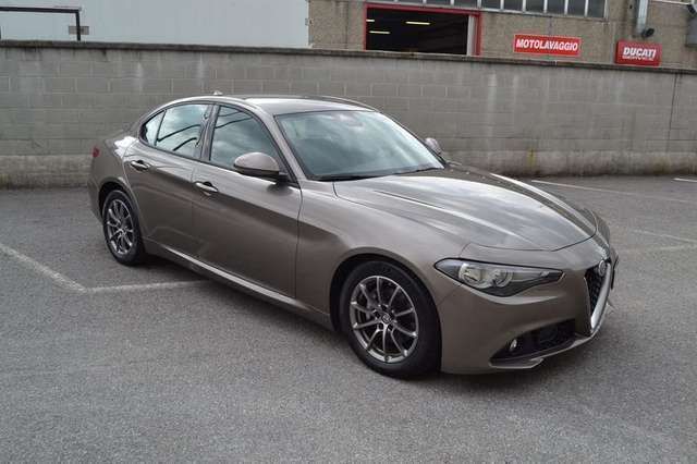 Usato 2017 Alfa Romeo Giulia 2 1 Diesel 150 Cv 20 400