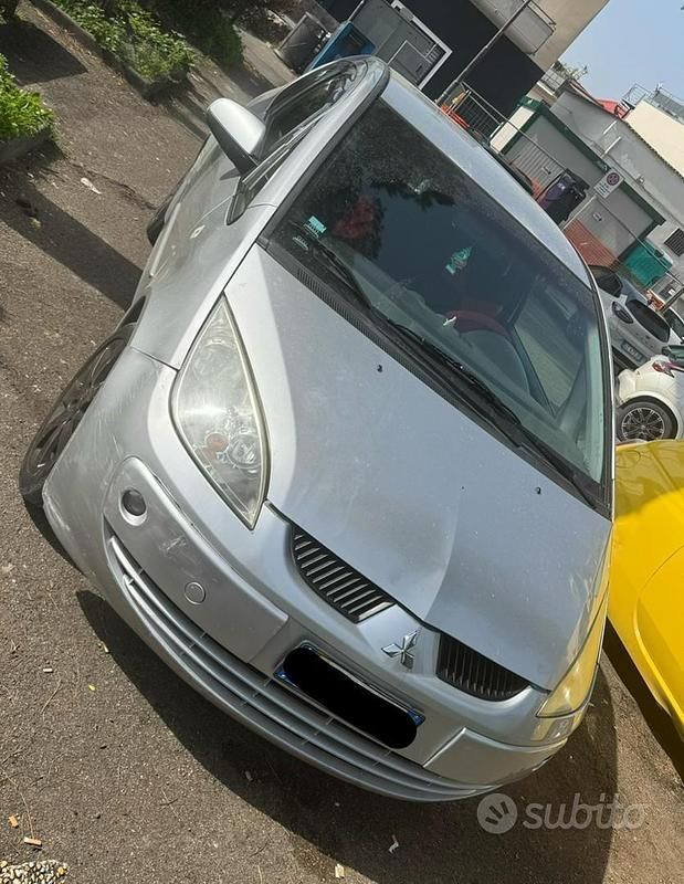 Usata Mitsubishi Colt 2005 Grigio Utilitaria
