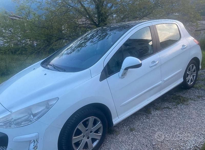 Usata Peugeot 308 110 CV (80 kW) 2010 Bianco Berlina