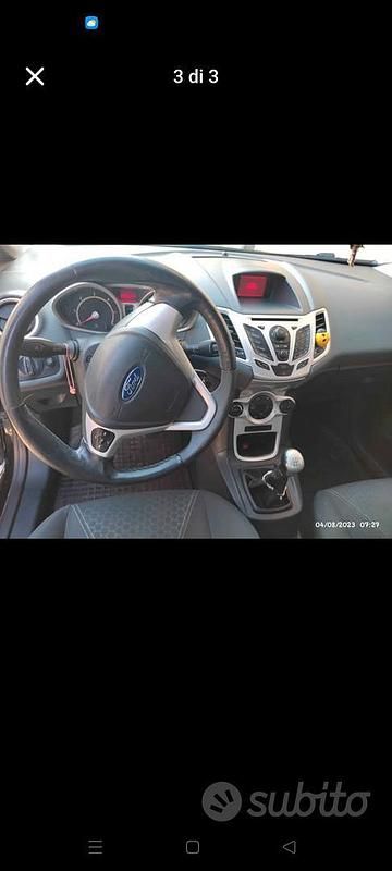 Usata Ford Fiesta 69 CV (50 kW) 2009 Nero Utilitaria